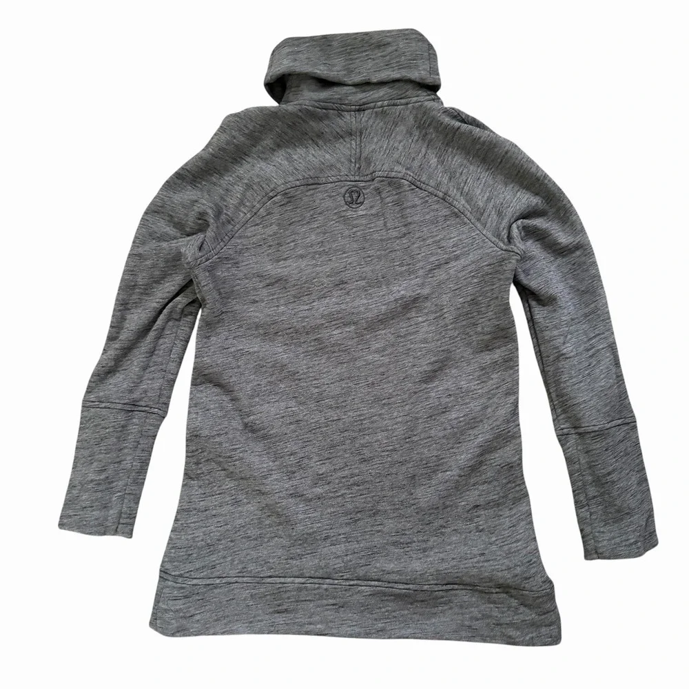 Lululemon To You Tunic Womens 6 Gray Turtleneck Sweatshirt Logo Gorpcore Yoga
